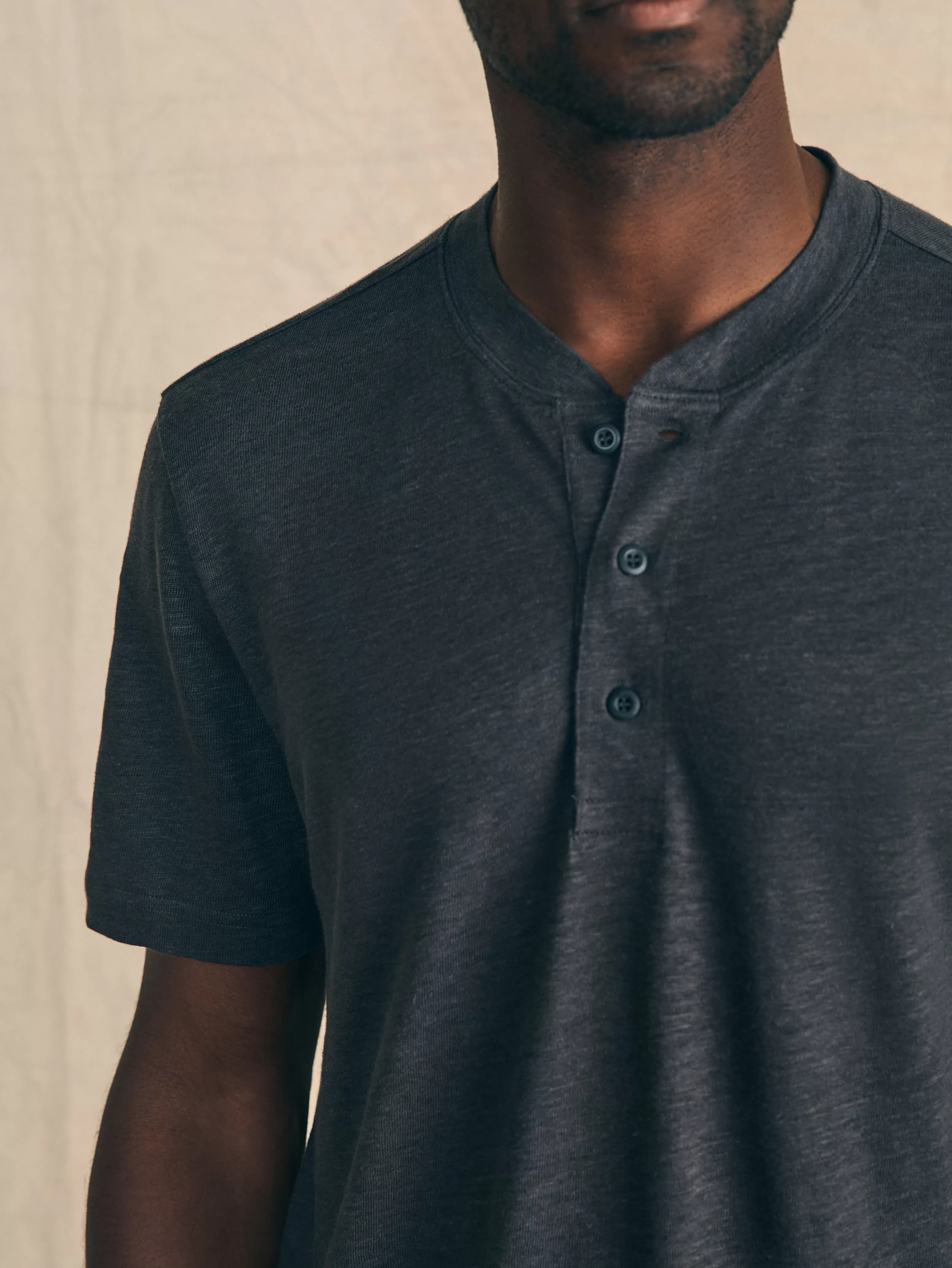 Short-Sleeve Linen Henley - | Faherty Brand Shop